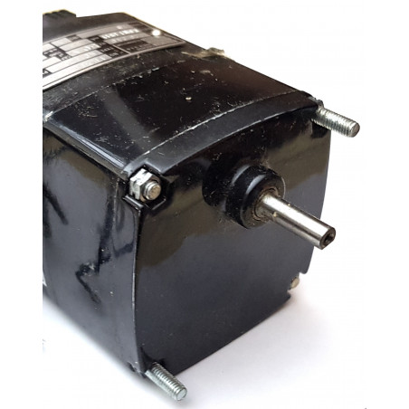 Single-phase reducer motor 230V AC 671 mN m 10 rpm 55mA clockwise anticlockwise