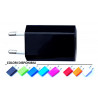 Ultrakompaktes 5V 1A USB-Netzteil mit farbigem 100-240V 0,15A Eingangsstecker