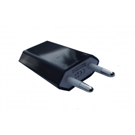 Ultra-compact 5V 1A USB power supply with 100-240V 0.15A input colored plug