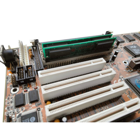 Scheda Madre Vintage Soyo SY-5VA Socket 7 + 16MB RAM
